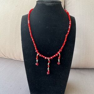 NWOT Elegant Red Beaded Necklace